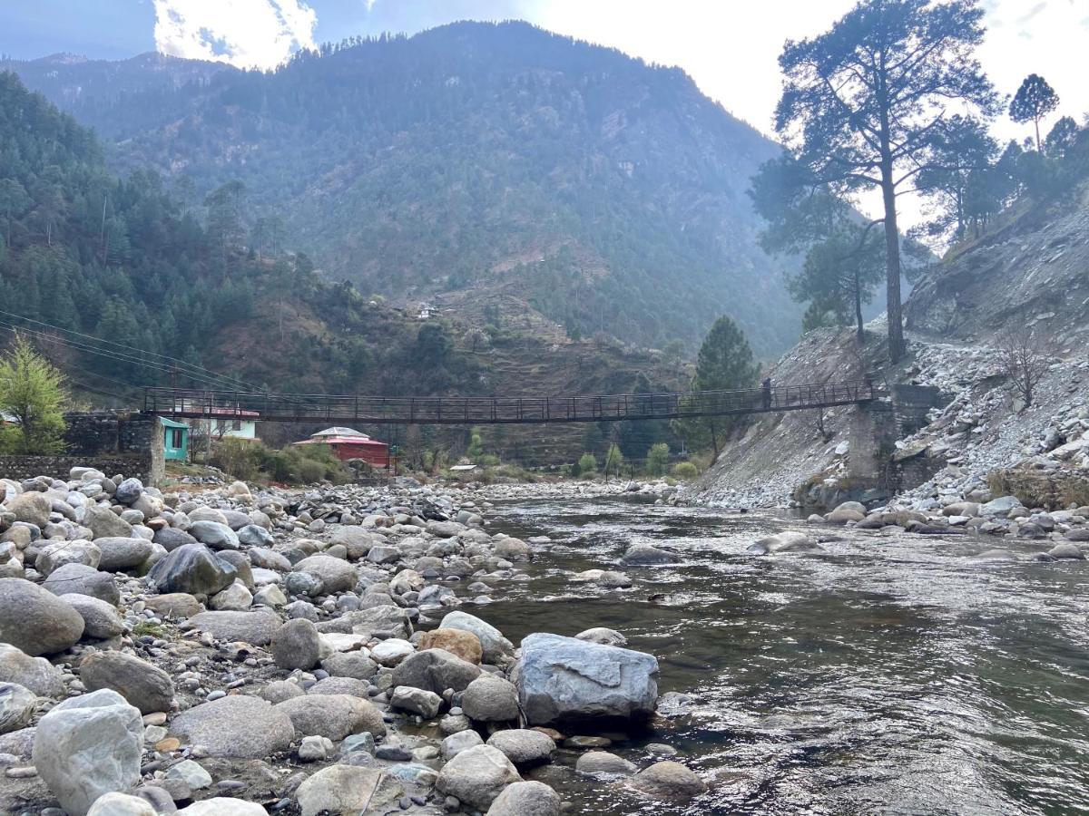 Shivadya Tirthan - Tirthan Valley Gushaini エクステリア 写真