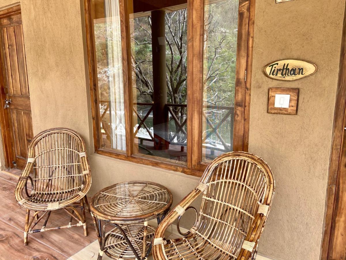 Shivadya Tirthan - Tirthan Valley Gushaini エクステリア 写真