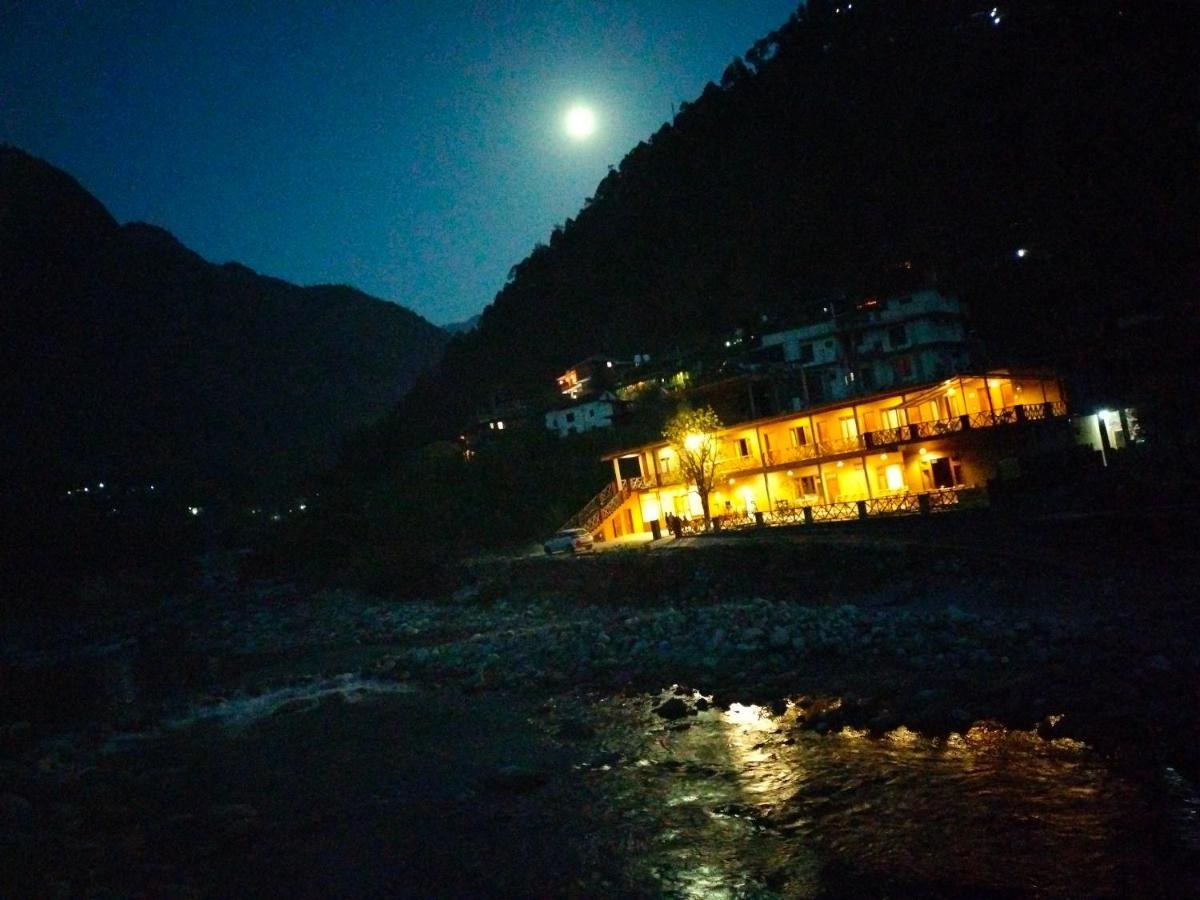 Shivadya Tirthan - Tirthan Valley Gushaini エクステリア 写真