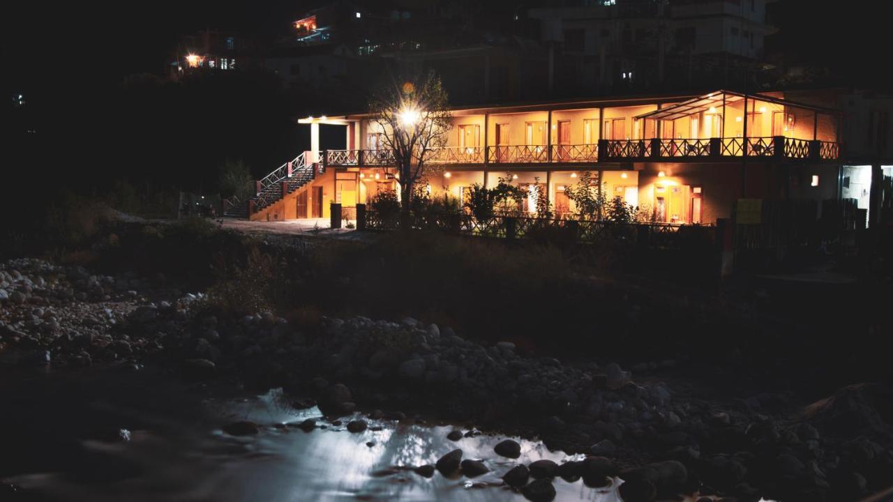 Shivadya Tirthan - Tirthan Valley Gushaini エクステリア 写真